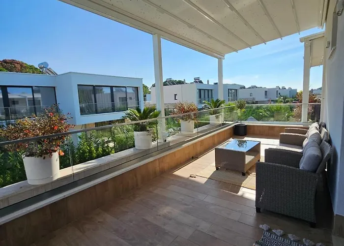 Marysol - San Pietro - Pool & Hot Tub Villa
